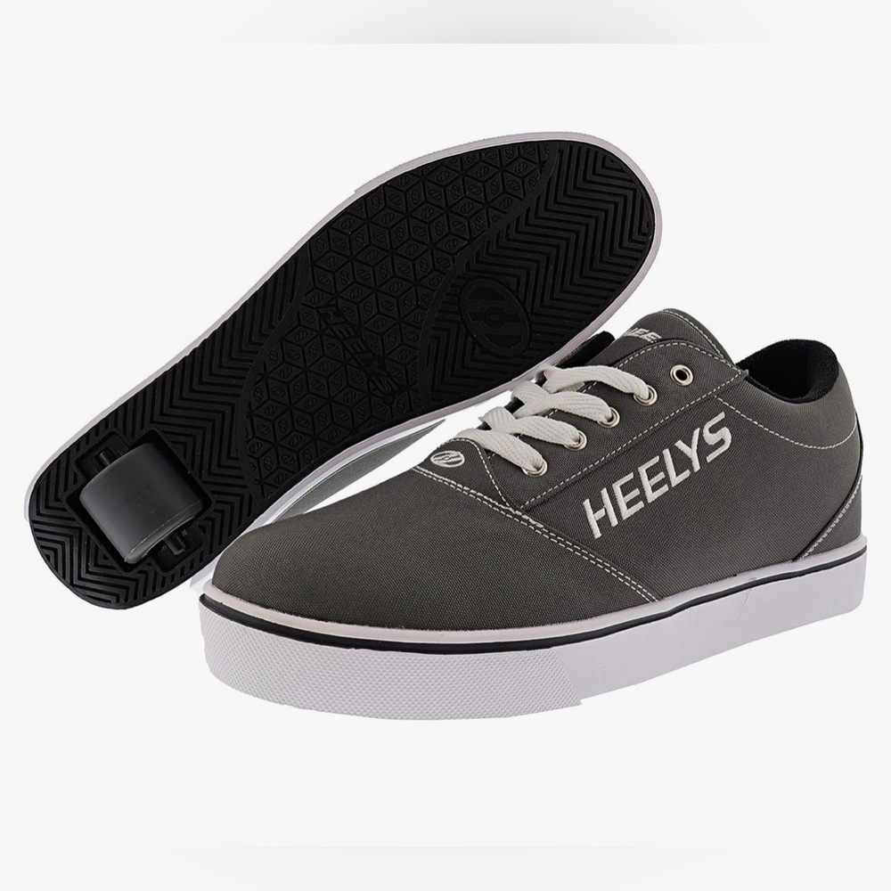 New Heelys Size 5 Youth